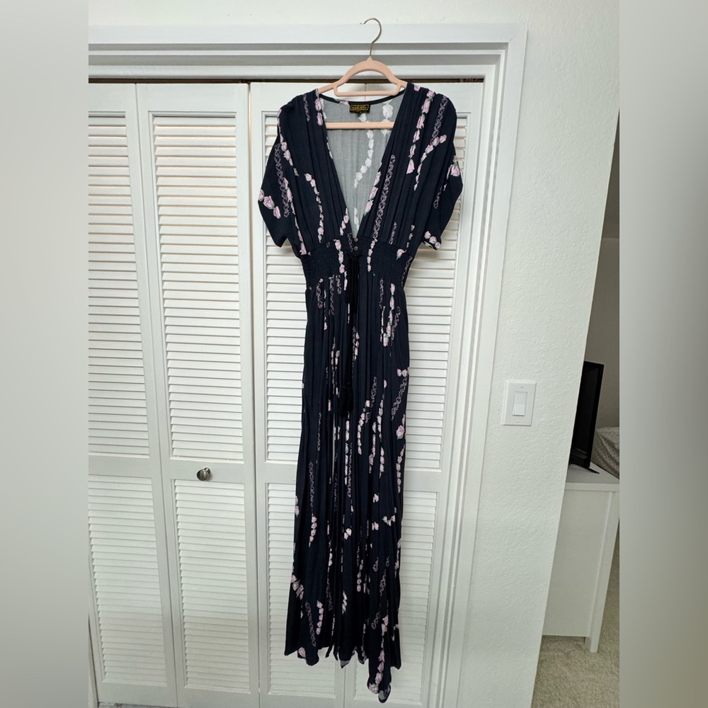 Kahulale’a Keola dress from the Lei Loke Collection size Medium - Picture 5 of 10